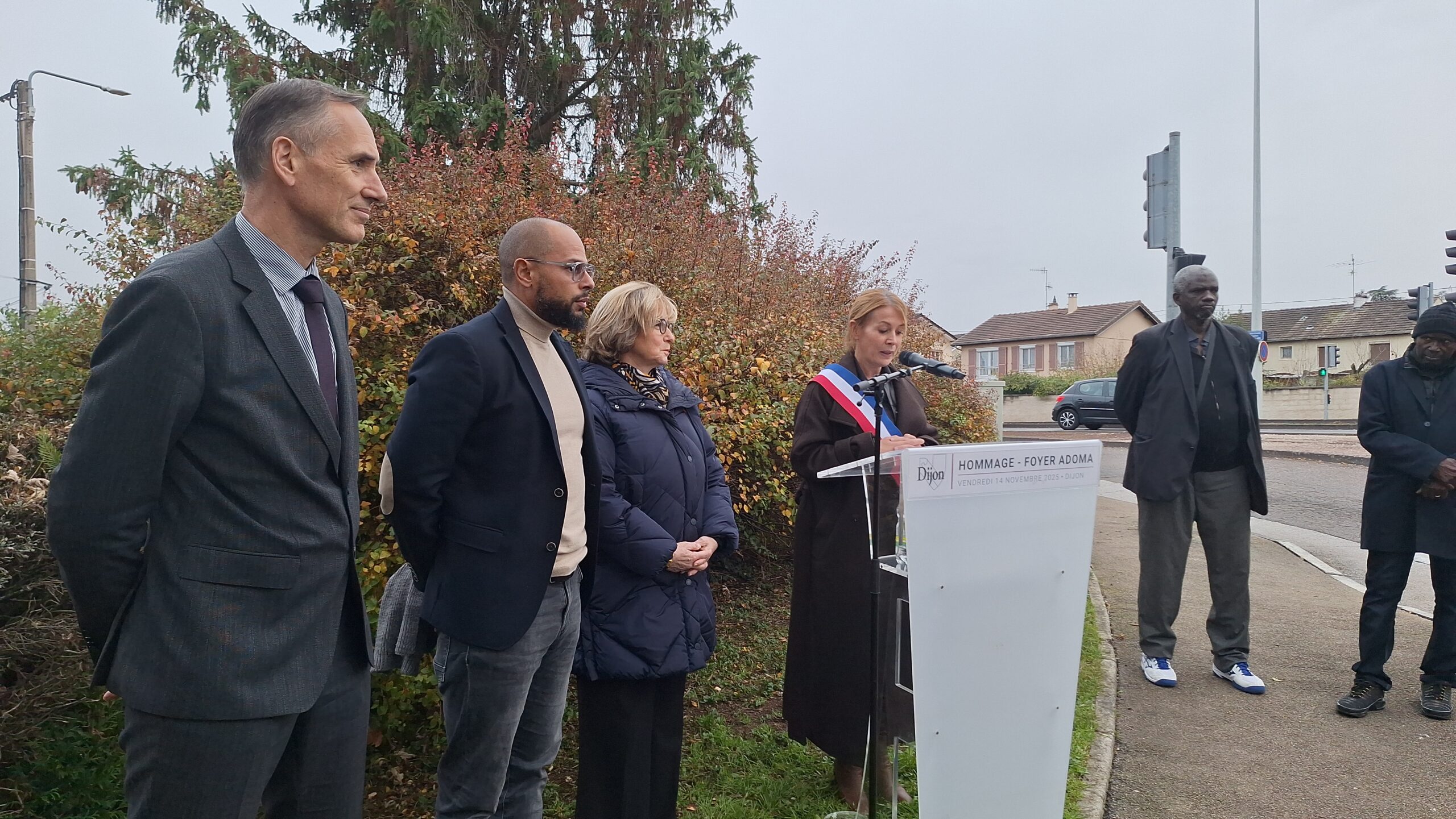 Dijon rend hommage aux victimes de l’incendie du foyer Adoma, 15 ans après