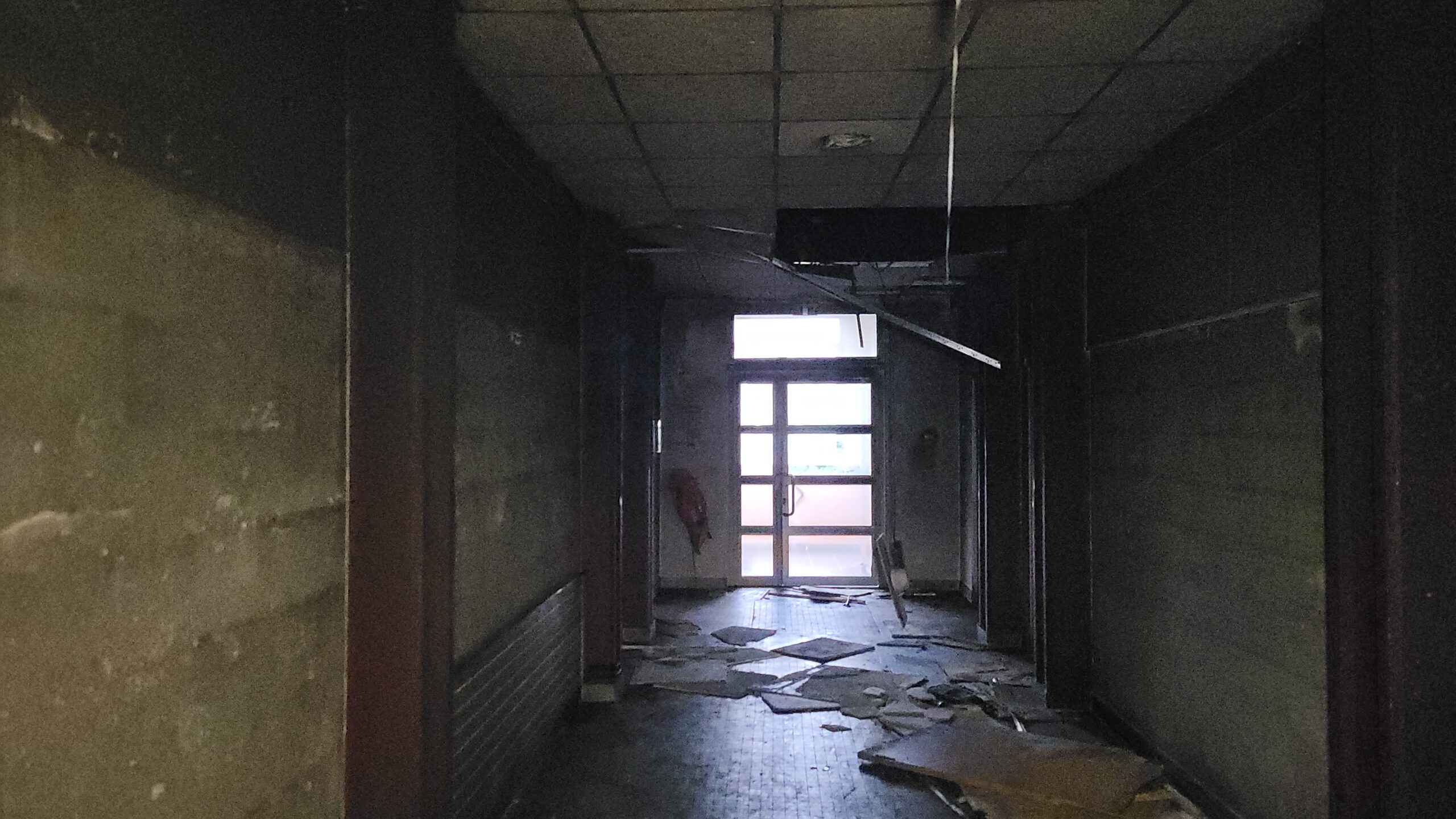 Aux Grésilles, Isabelle Cheviet et les enseignants du collège Champollion tiennent bon après l’incendie