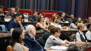 « Qui prendra soin de nous demain ? » : la région ouvre le débat sur l’avenir des solidarités