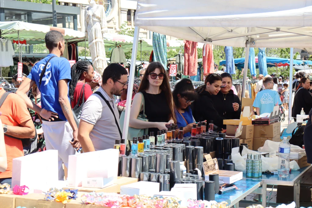 En images : une foule au rendez-vous pour la Braderie de Printemps à Dijon
