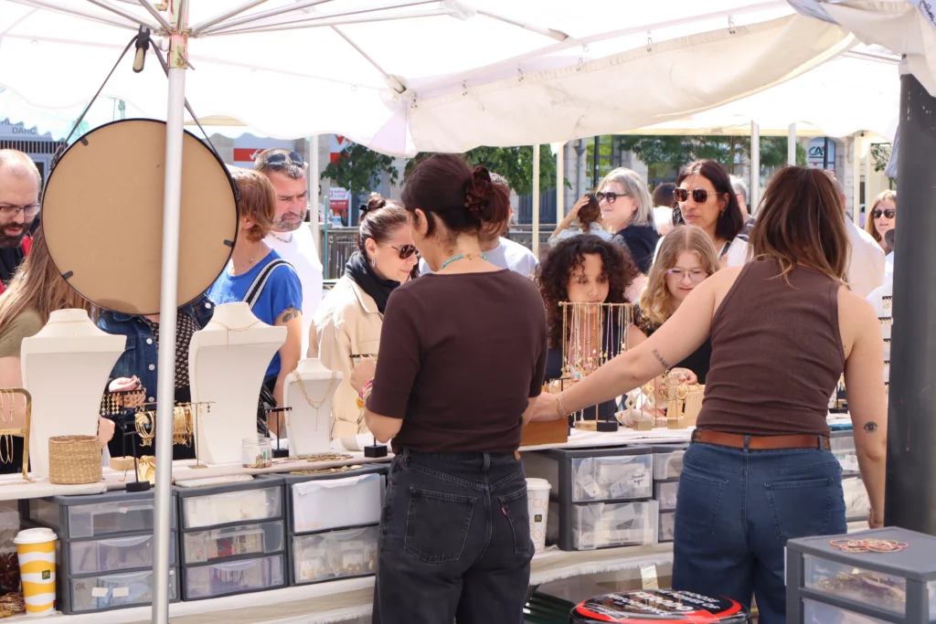 En images : une foule au rendez-vous pour la Braderie de Printemps à Dijon