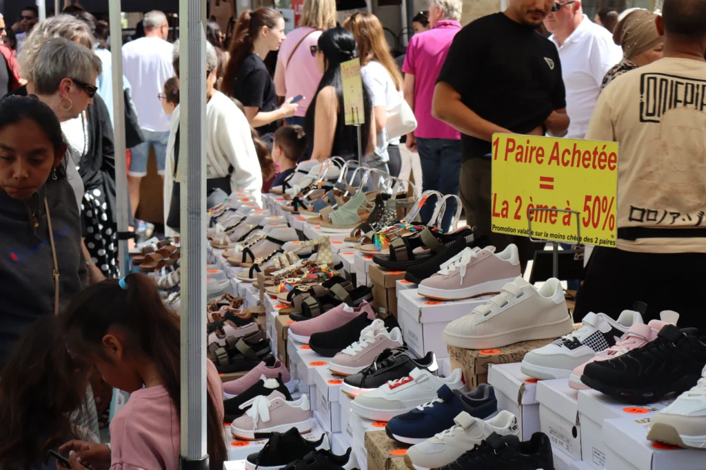 En images : une foule au rendez-vous pour la Braderie de Printemps à Dijon
