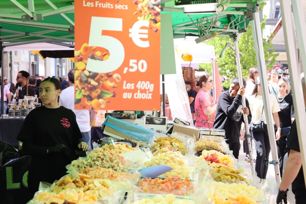 En images : une foule au rendez-vous pour la Braderie de Printemps à Dijon