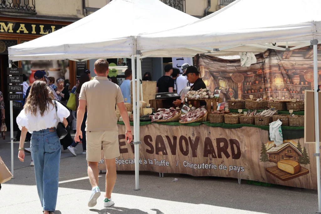 En images : une foule au rendez-vous pour la Braderie de Printemps à Dijon