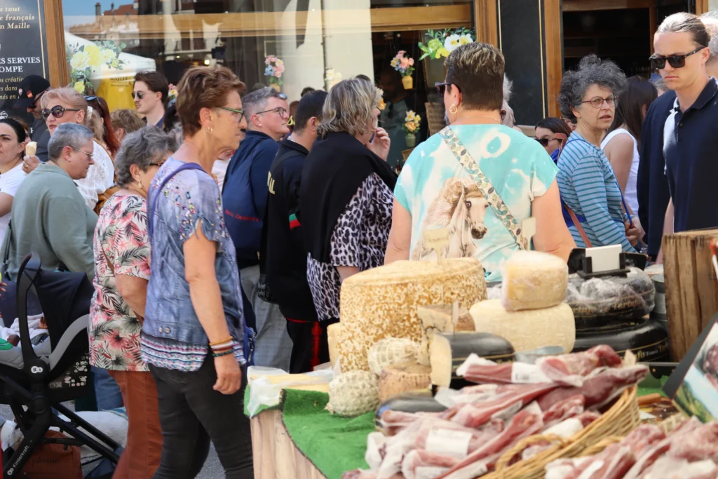 En images : une foule au rendez-vous pour la Braderie de Printemps à Dijon