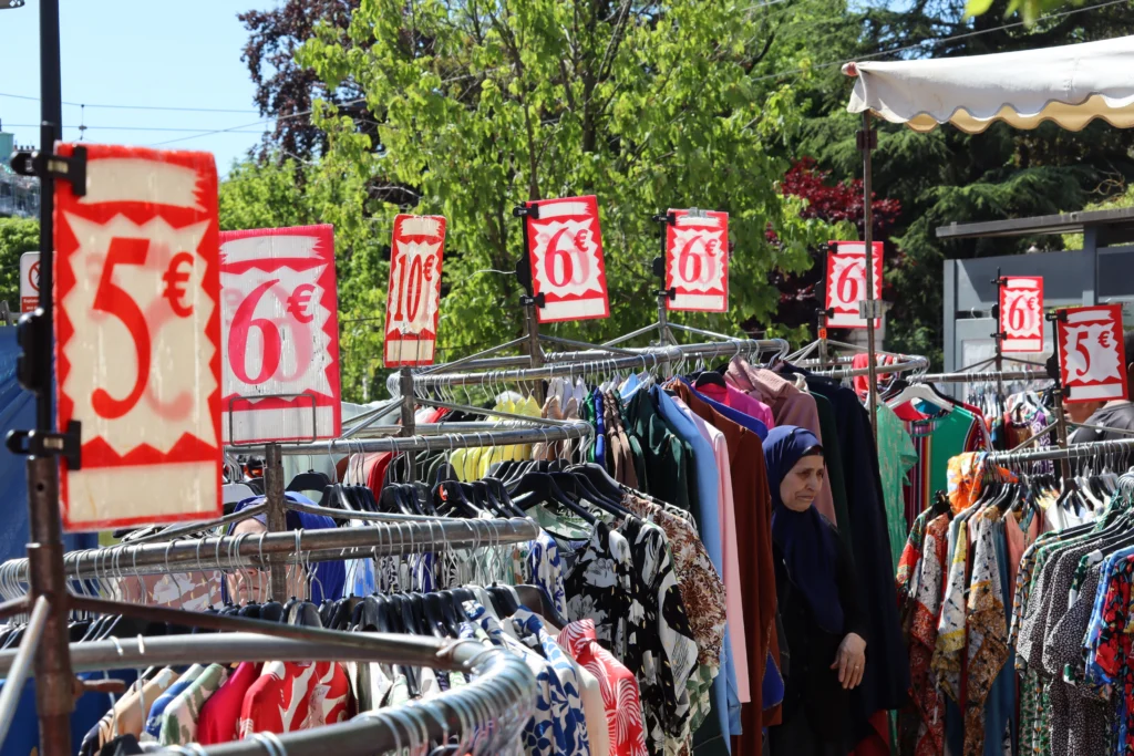 En images : une foule au rendez-vous pour la Braderie de Printemps à Dijon