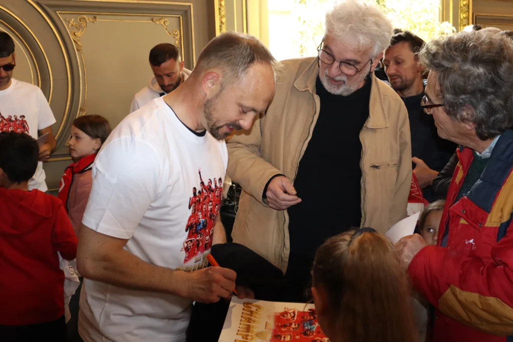En images : le DFCO prolonge la fête dans le centre-ville de Dijon