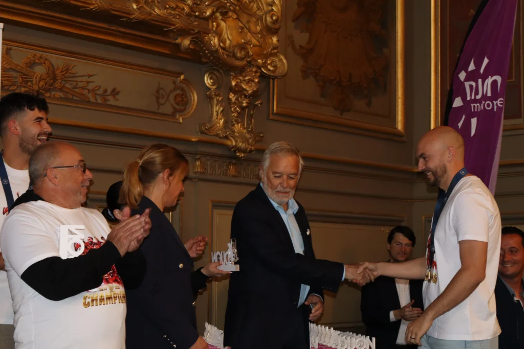 En images : le DFCO prolonge la fête dans le centre-ville de Dijon