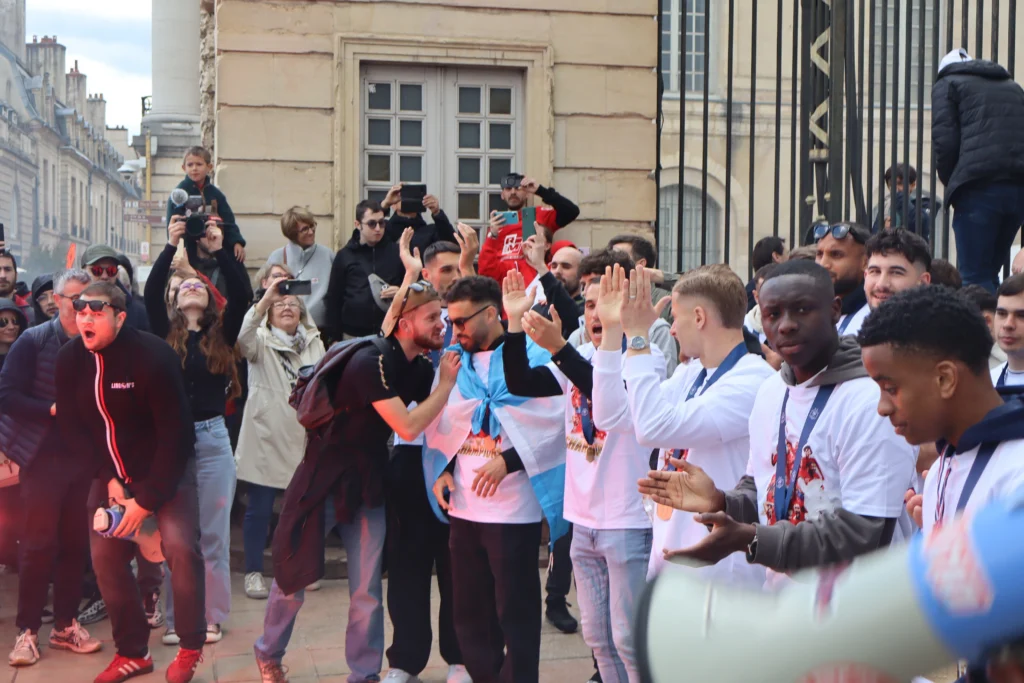 En images : le DFCO prolonge la fête dans le centre-ville de Dijon