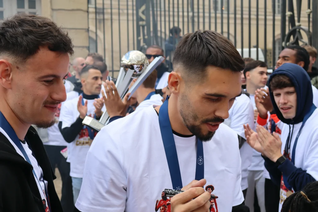 En images : le DFCO prolonge la fête dans le centre-ville de Dijon