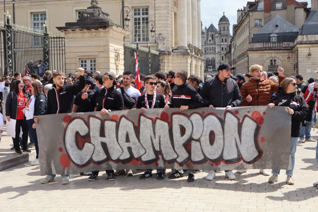 En images : le DFCO prolonge la fête dans le centre-ville de Dijon