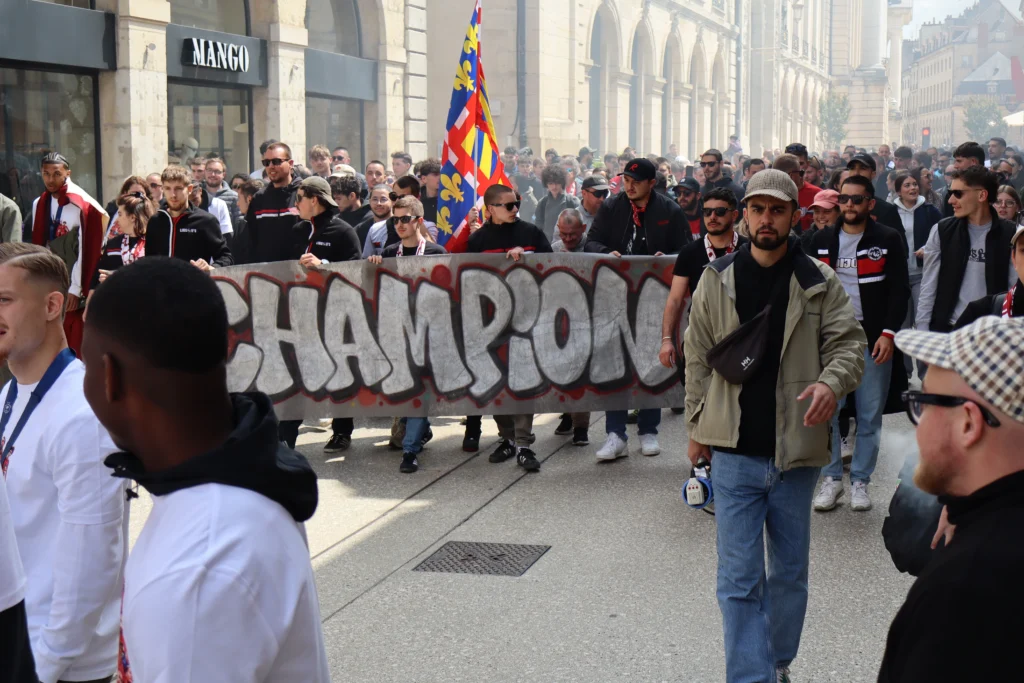 En images : le DFCO prolonge la fête dans le centre-ville de Dijon