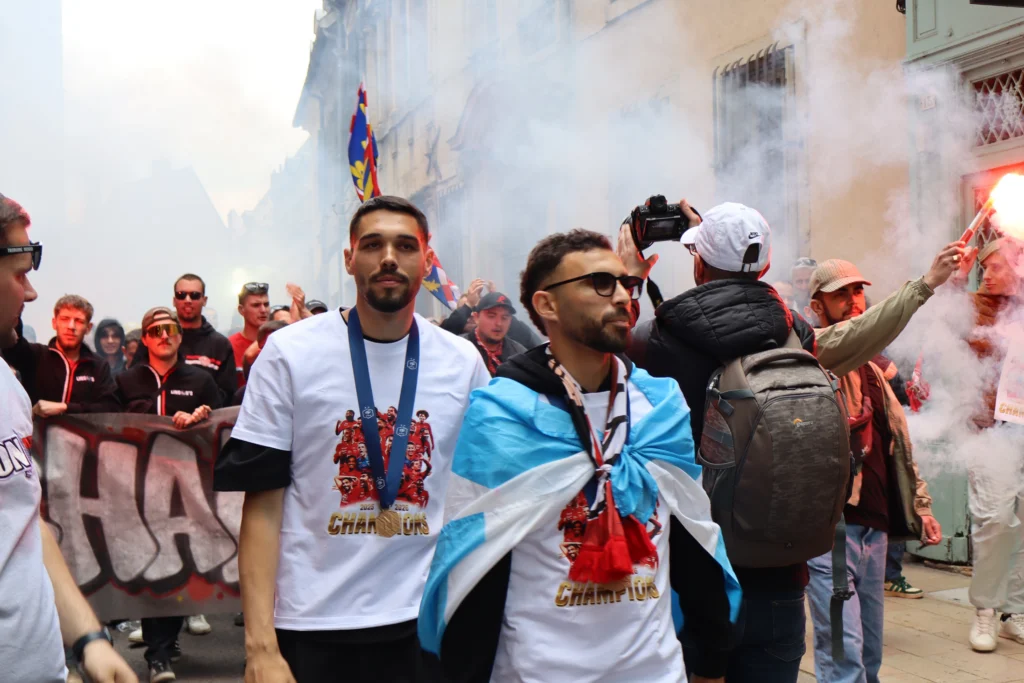 En images : le DFCO prolonge la fête dans le centre-ville de Dijon