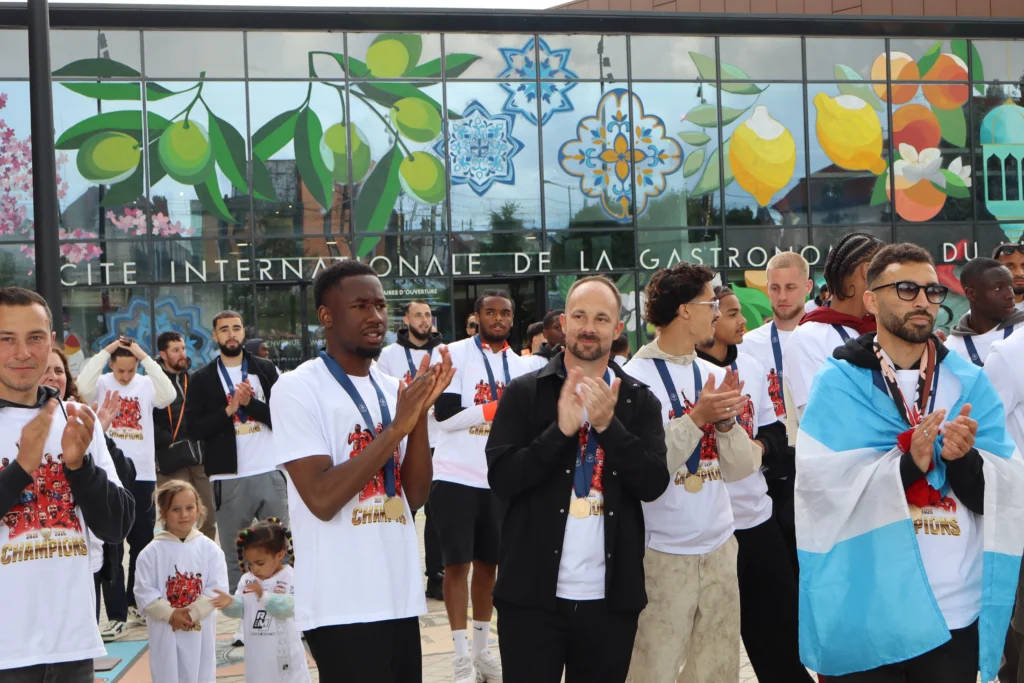 En images : le DFCO prolonge la fête dans le centre-ville de Dijon