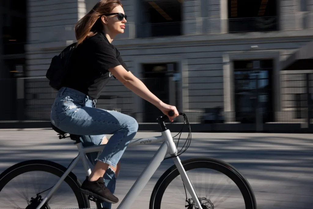Le vélo, bien plus qu’un sport : la FFVélo défend un art de vivre durable