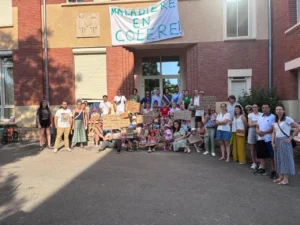 Dijon : une nouvelle mobilisation contre la fermeture d’une classe à l’école maternelle Maladière