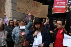 Mort de Lyhanna : à Dijon, l’émotion se mêle à la colère devant le tribunal