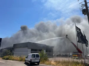 Important incendie dans un entrepôt à Nuits-Saint-Georges : 44 sapeurs-pompiers mobilisés