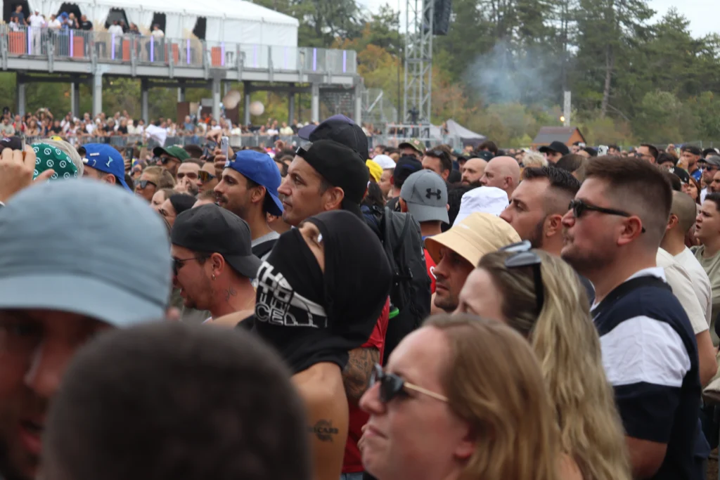 En images : immersion dans l’ambiance du Golden Coast ce samedi