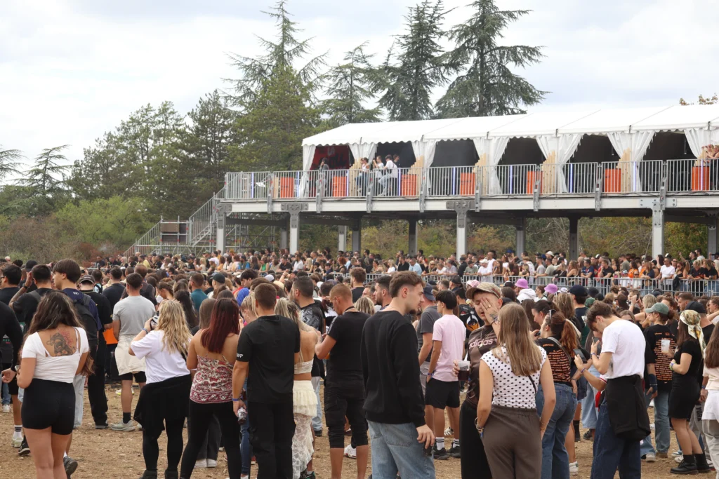 En images : immersion dans l’ambiance du Golden Coast ce samedi