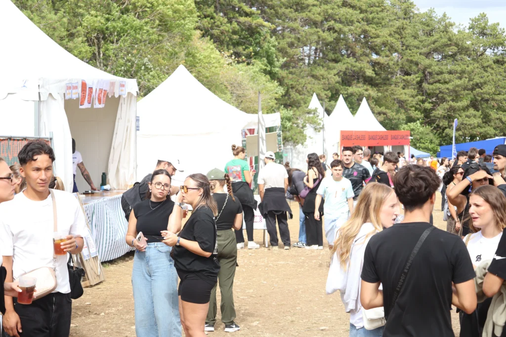 En images : immersion dans l’ambiance du Golden Coast ce samedi