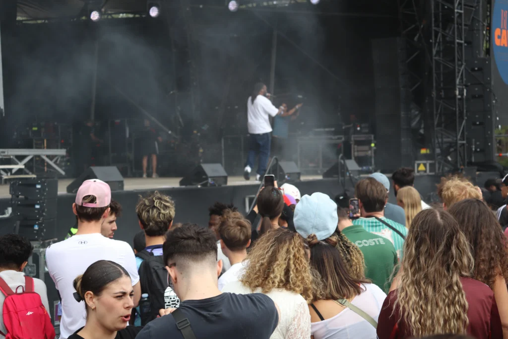 En images : immersion dans l’ambiance du Golden Coast ce samedi