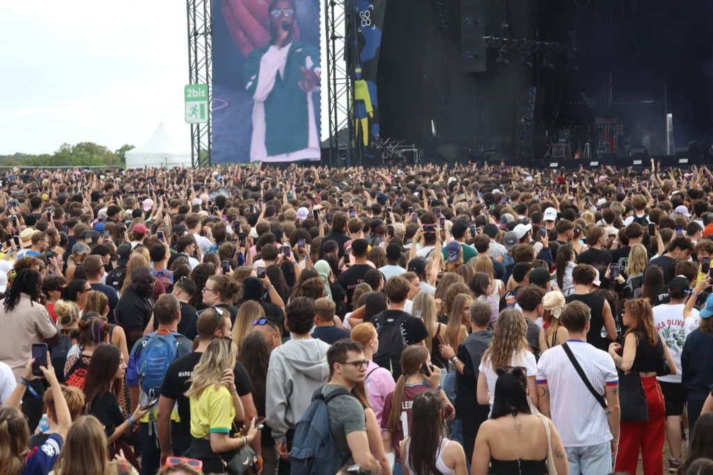En images : immersion dans l’ambiance du Golden Coast ce samedi