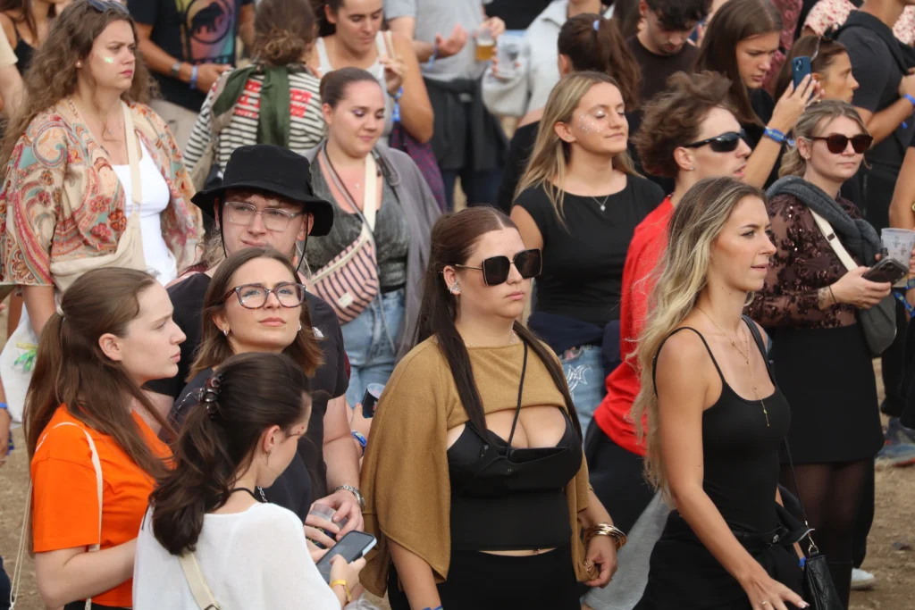 En images : immersion dans l’ambiance du Golden Coast ce samedi