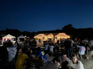 BISCROCAMP fête ses trois ans avec une guinguette XXL à l’ex-BA102 d’Ouges