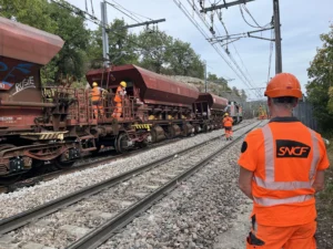 À Plombières-lès-Dijon, SNCF Réseau renouvelle les aiguillages de l’axe Dijon-Paris