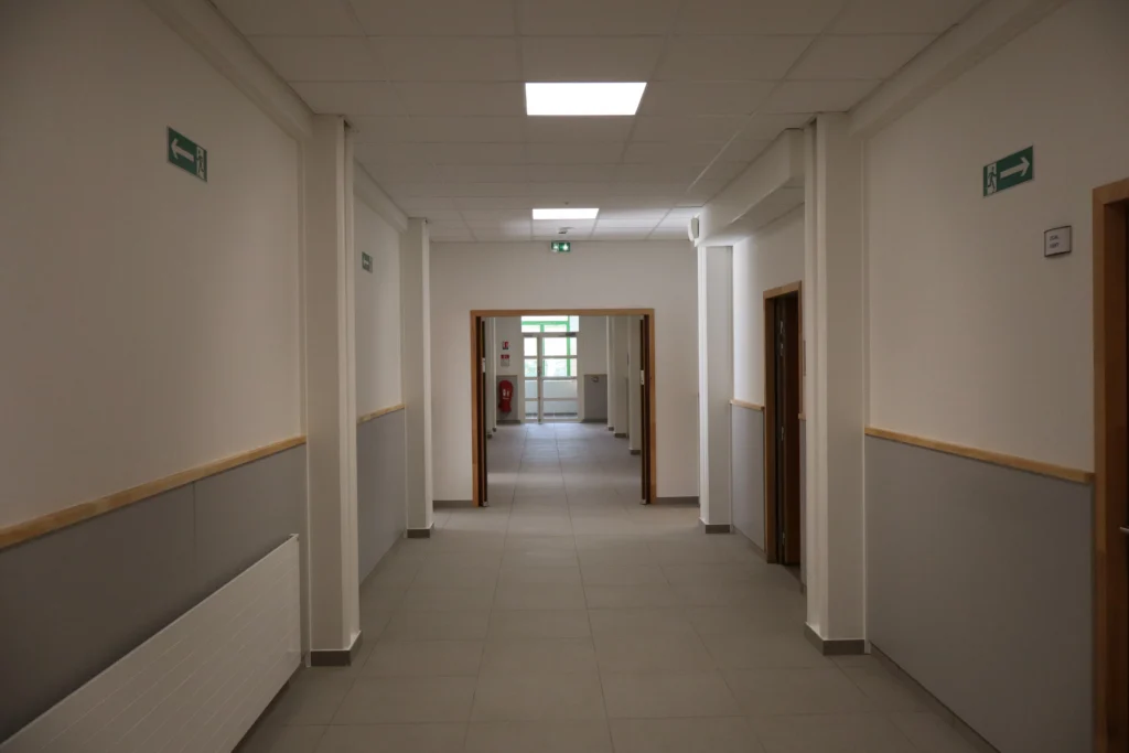 En images : le collège Champollion retrouve ses élèves après l’incendie