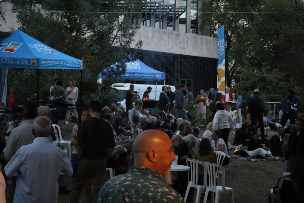 Une soirée festive pour lancer « Arts et Scènes »