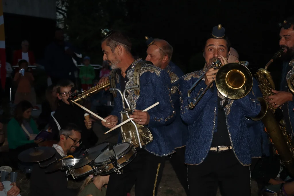 Une soirée festive pour lancer « Arts et Scènes »