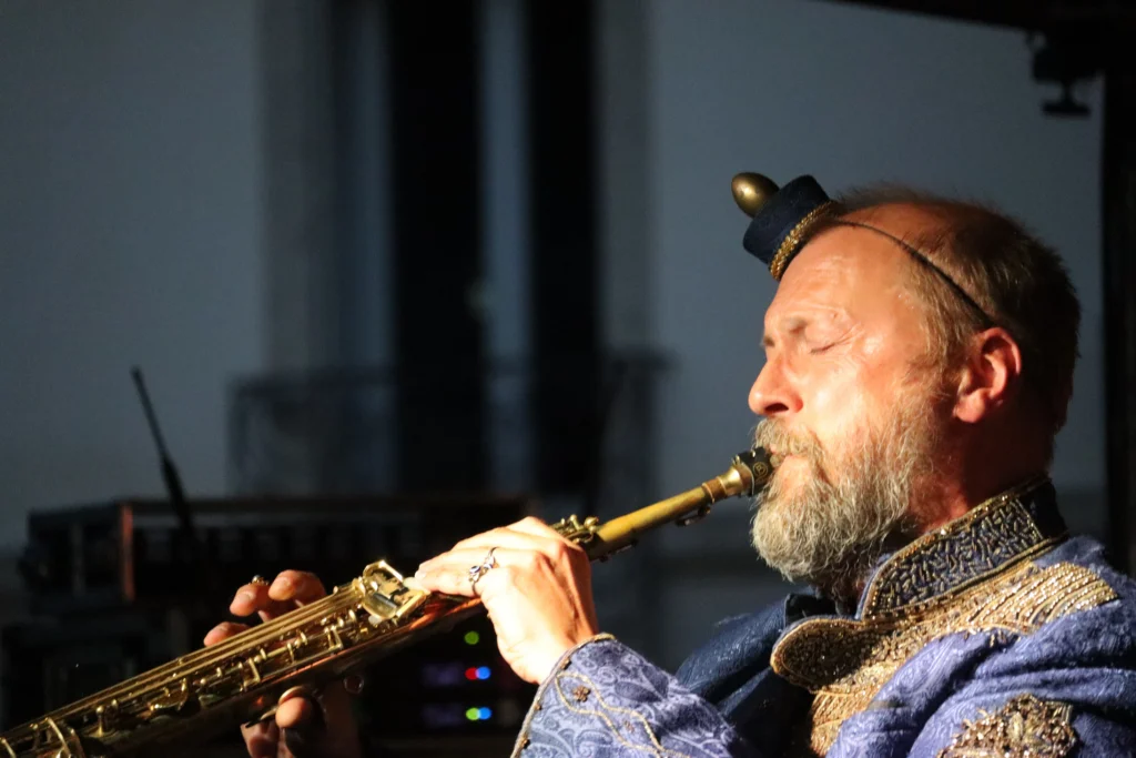 Une soirée festive pour lancer « Arts et Scènes »