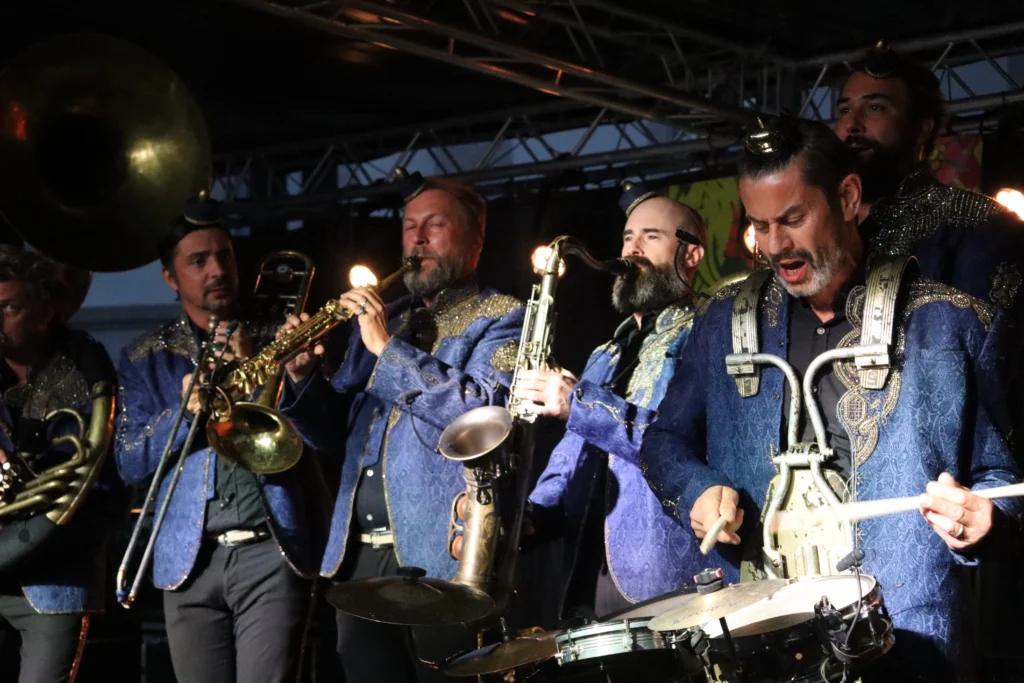 Une soirée festive pour lancer « Arts et Scènes »