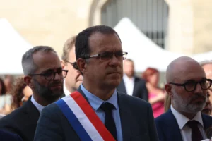 Sénatoriales en Côte-d’Or : au jardin Darcy, François Rebsamen et Didier Maingault au centre de toutes les attentions