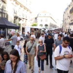 À Dijon, une braderie de rentrée animée mais des acheteurs plus prudents