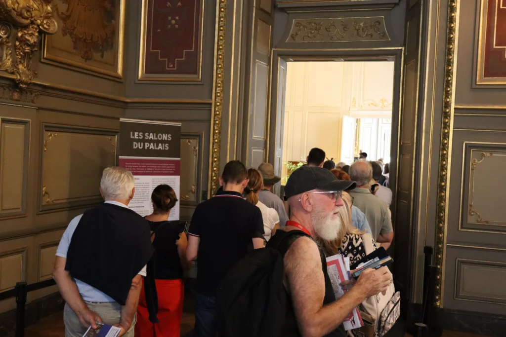 En images : une foule nombreuse à la mairie de Dijon pour les Journées du patrimoine