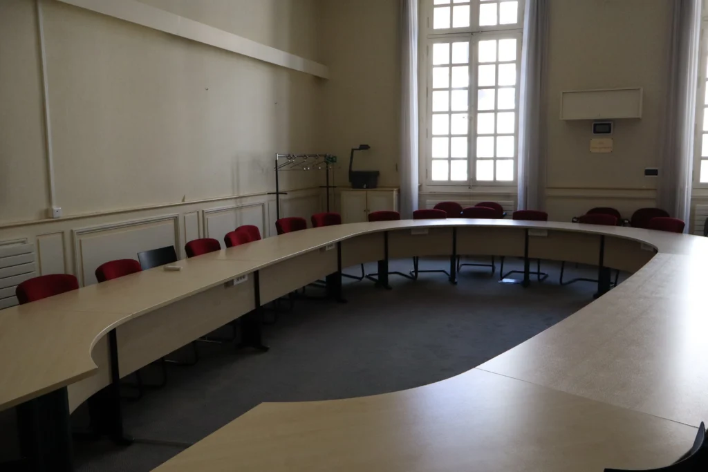 En images : une foule nombreuse à la mairie de Dijon pour les Journées du patrimoine