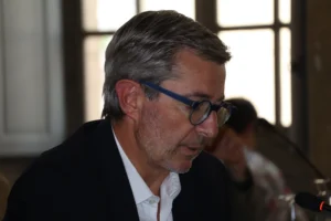 Conseil municipal de Dijon : l’arrivée de Julien Hubert provoque une vive passe d’armes entre Emmanuel Bichot et Nathalie Koenders