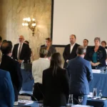 Dijon : le conseil municipal s’ouvre par un hommage solennel à cinq figures disparues cet été