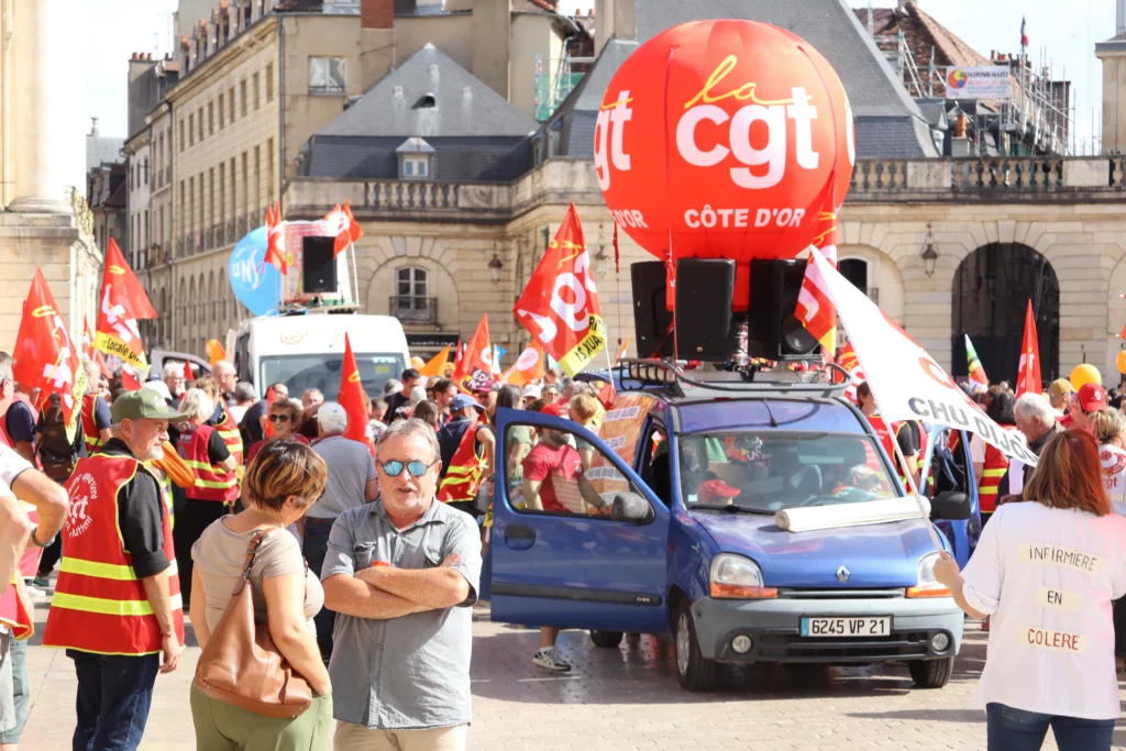 EN IMAGES. Grève et manifestation dans la fonction publique : le cortège dans les rues de Dijon