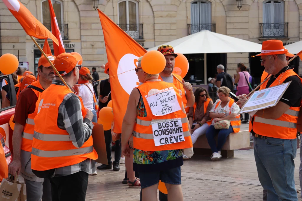 EN IMAGES. Grève et manifestation dans la fonction publique : le cortège dans les rues de Dijon