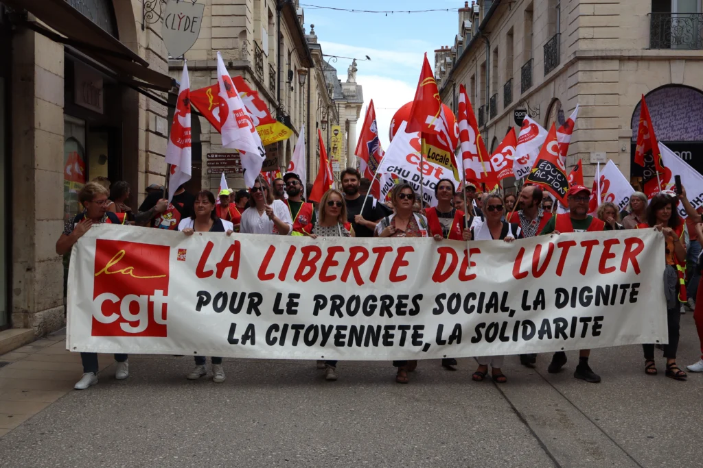 EN IMAGES. Grève et manifestation dans la fonction publique : le cortège dans les rues de Dijon
