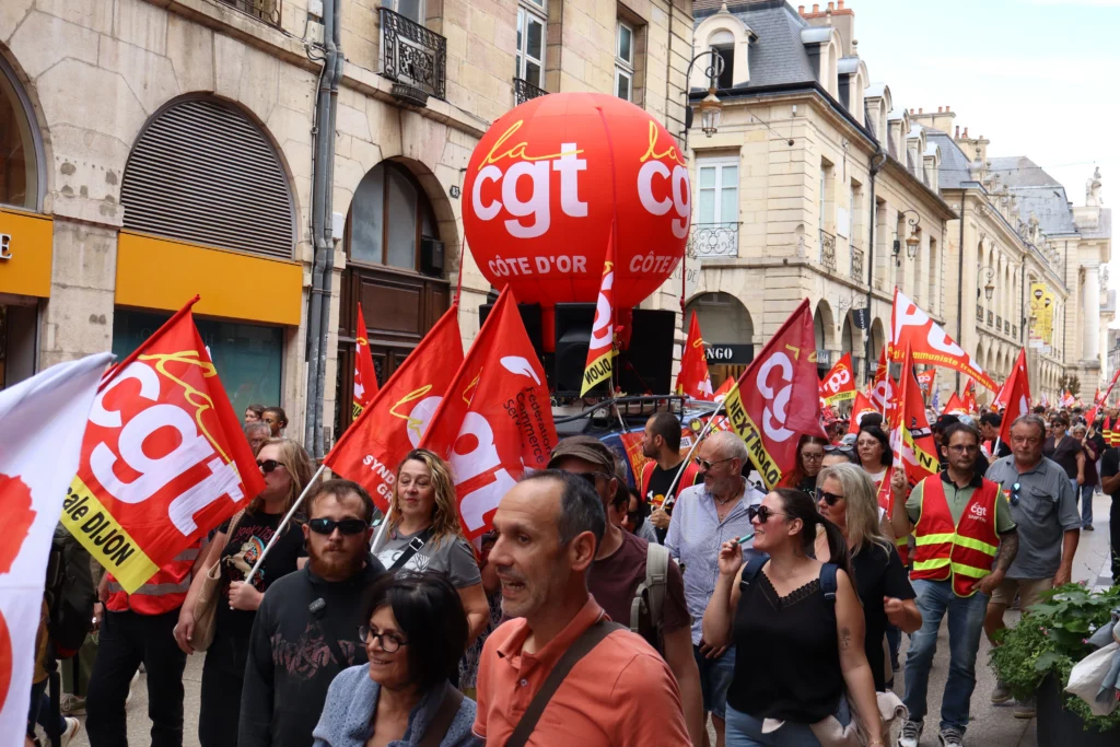 EN IMAGES. Grève et manifestation dans la fonction publique : le cortège dans les rues de Dijon