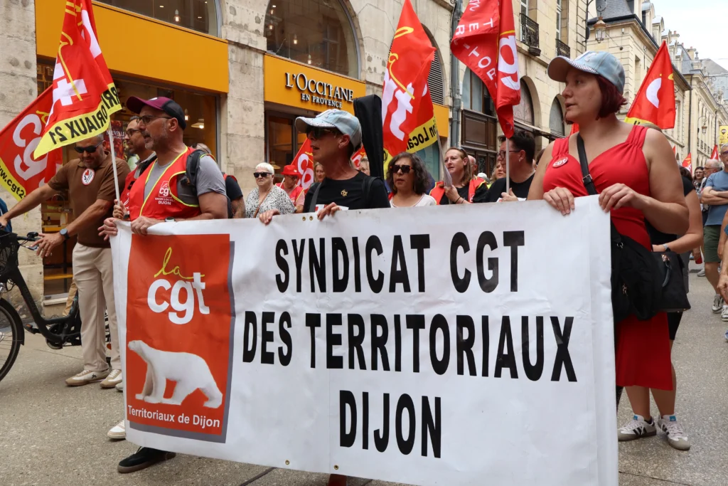 EN IMAGES. Grève et manifestation dans la fonction publique : le cortège dans les rues de Dijon