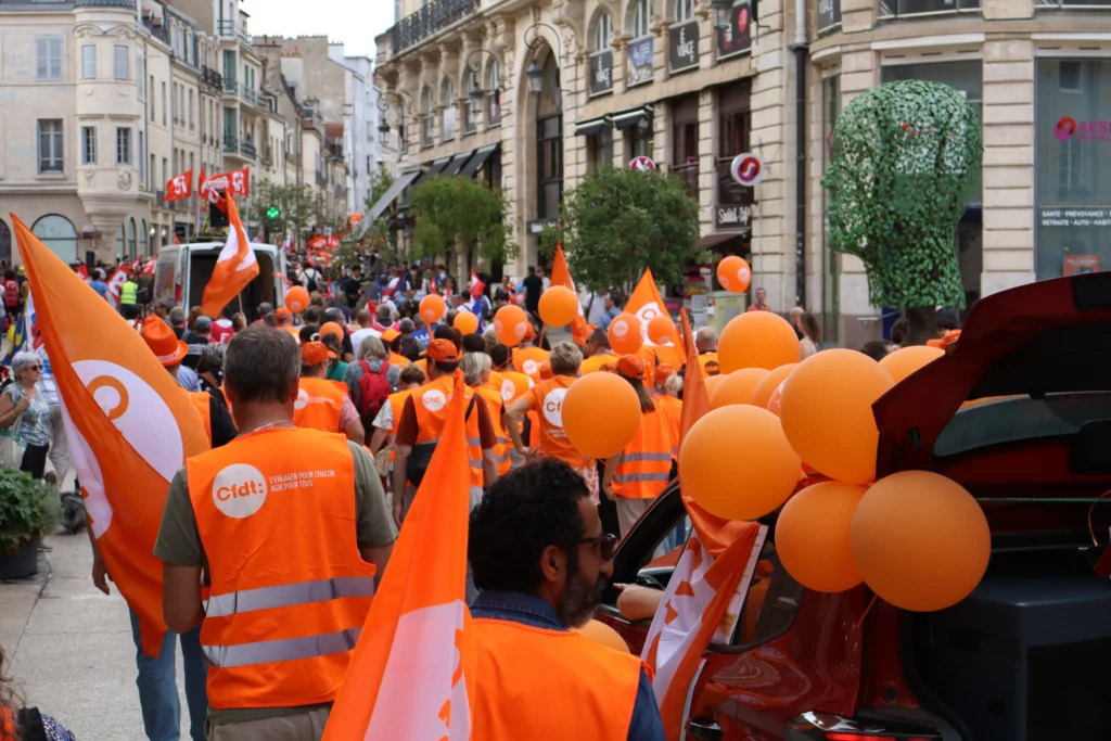 EN IMAGES. Grève et manifestation dans la fonction publique : le cortège dans les rues de Dijon