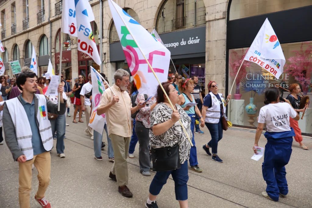 EN IMAGES. Grève et manifestation dans la fonction publique : le cortège dans les rues de Dijon