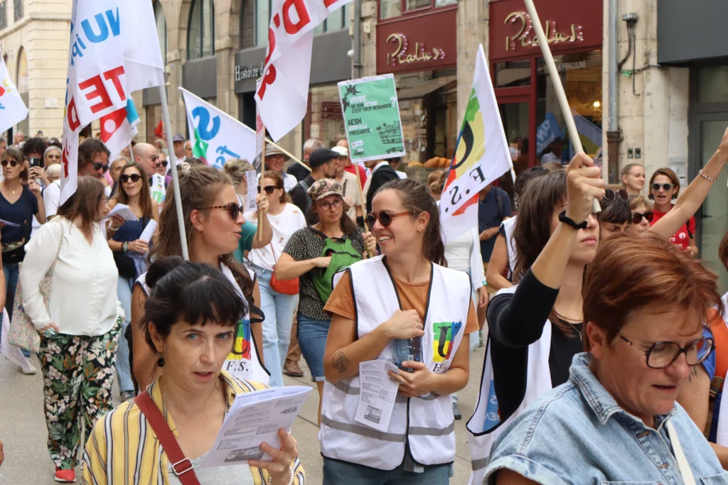 EN IMAGES. Grève et manifestation dans la fonction publique : le cortège dans les rues de Dijon