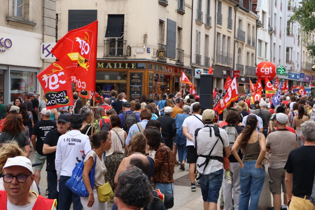 EN IMAGES. Grève et manifestation dans la fonction publique : le cortège dans les rues de Dijon